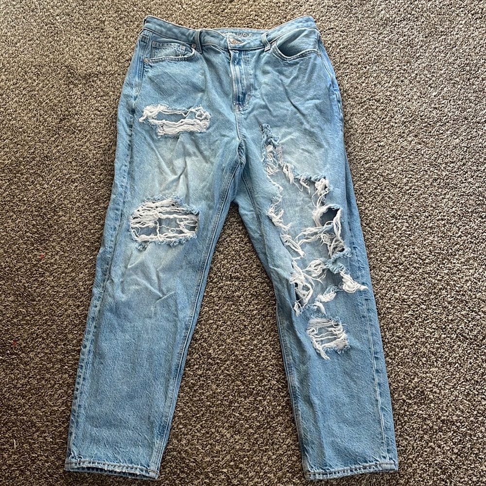 American Eagle Mom Jean